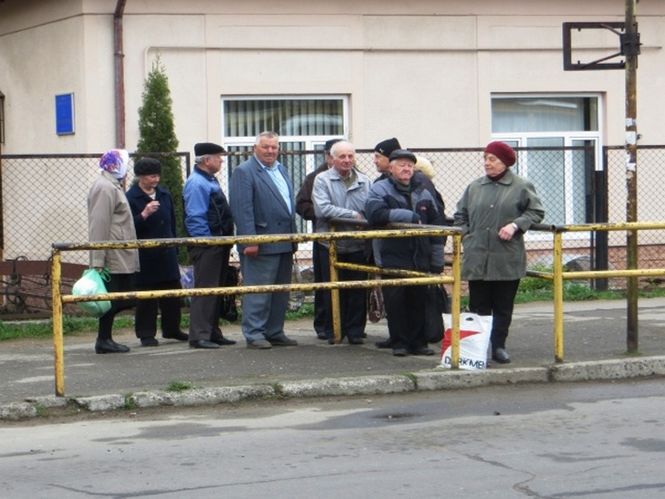 Пенсіонери не зможуть вже безкоштовно їздити в маршрутках Чернівців - фото 2