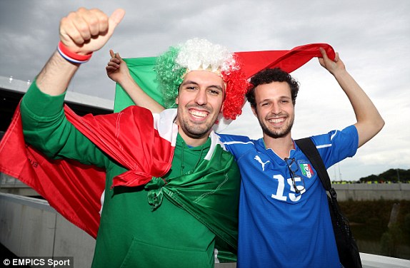 Як виглядають грізні фанати з Бельгії і добрі з Італії - фото 3