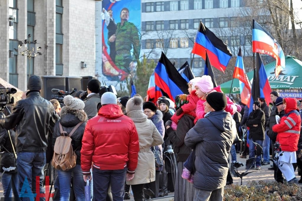 Поки весь світ вшановував жертв Голодомору, в окупованому Донецьку влаштували фестиваль їжі - фото 6