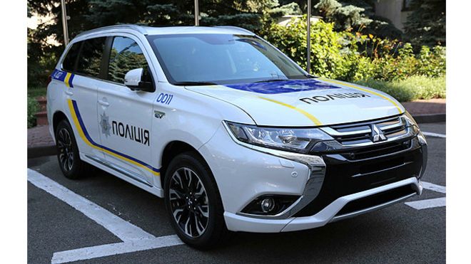 Для поліції закуплять нові гібридні Mitsubishi за "кіотські" гроші - фото 1