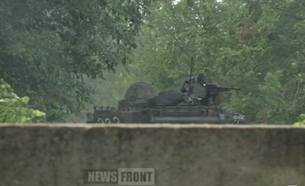 Бойовики показали нові кадри запеклих боїв під Мар`їнкою (ФОТО, ВІДЕО 18+) - фото 1