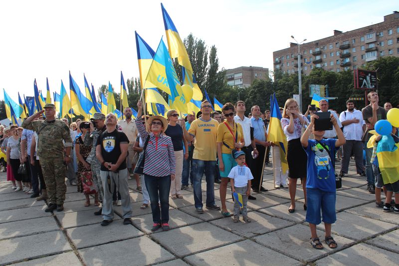 Як у Маріуполі святкували День Державного прапора України (ФОТО) - фото 4
