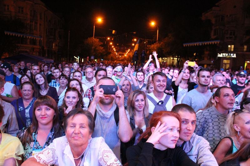 Як у Маріуполі відгуляли ХІV патріотичний фестиваль "Червона рута" (ФОТО) - фото 2