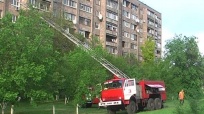 В окупованому Луганську сталася пожежа в багатоповерхівці (ФОТО) - фото 2