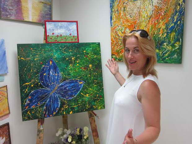 Коханого канадійця Ольга Чаудрі чекала десять років, він повернувся коли вона намалювала янгола з пташиними крильцями - фото 6