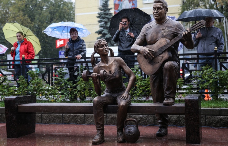 У Росії відкрили пам'ятник улюбленій групі Путіна (ФОТО) - фото 1
