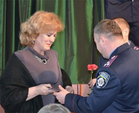 Кіровоградські поліцейські нагородили волонтерів - фото 2