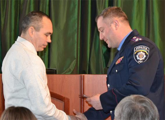 Кіровоградські поліцейські нагородили волонтерів - фото 1