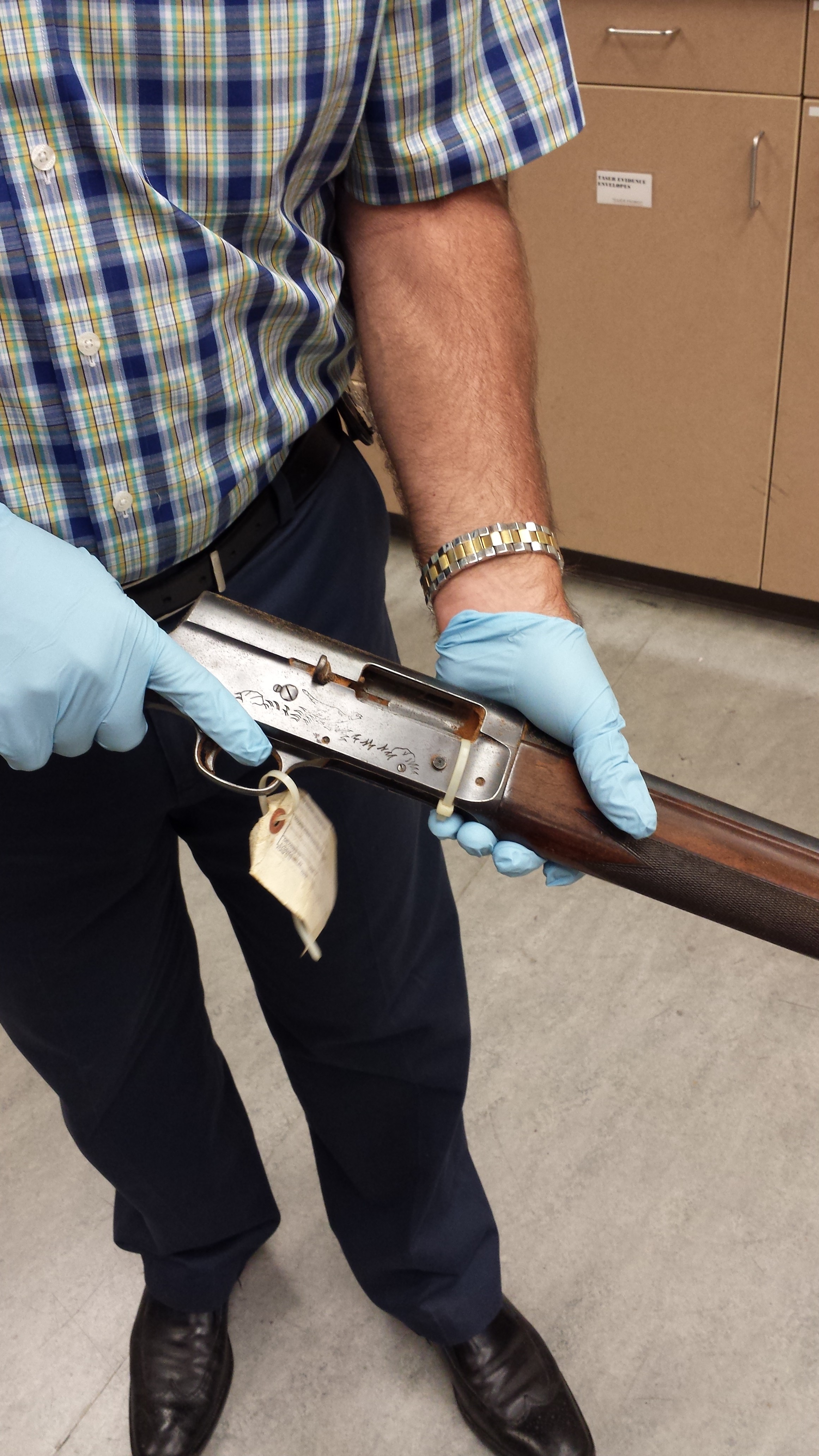 Поліція у США показала рушницю, з якої застрелився Курт Кобейн - фото 3
