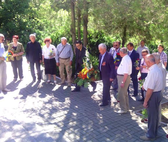 У День скорботи закарпатці вшанували пам'ять жертв війни (ФОТО) - фото 3