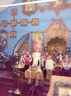 У Свято-Воскресенcькому соборі діти співали Різдвяні колядки  - фото 2