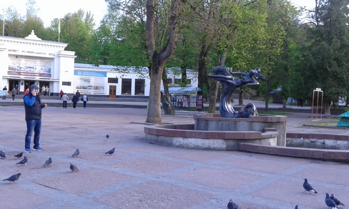На Львівщині напередодні Пасхи пам'ятнику повернули відпиляну руку - фото 3