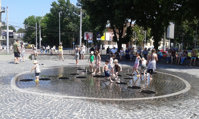 Що робить львівська спека з дітьми - фото 1