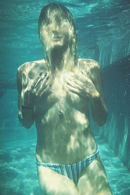 43-річна Гайді Клум знялася топлес під водою - фото 1