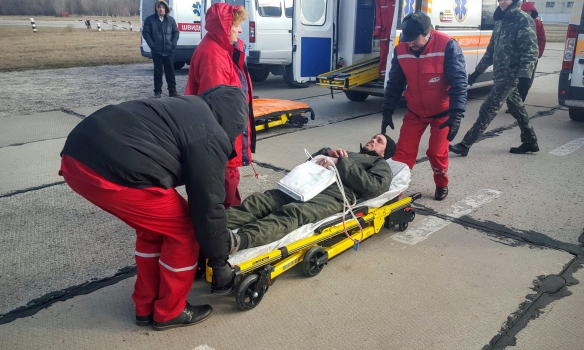 В Одесу прибув борт з 15 пораненими воїнами АТО - фото 1