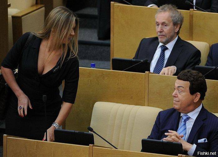 Як російські депутати розважаються у Державній Думі  - фото 20