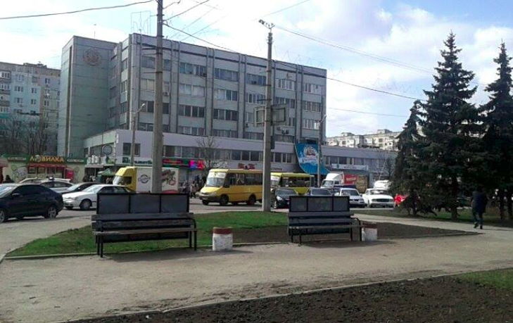 Осколки від вибуху в Кіровограді летіли через усю площу - фото 2