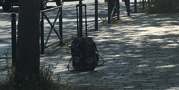 У Парижі поліція здійснила контрольований вибух підозрілої сумки - фото 1