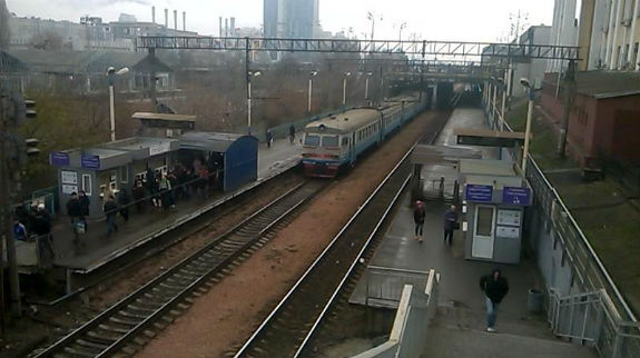 Залізничний вокзал у Києві перетворився на сміттєве пекло  - фото 1