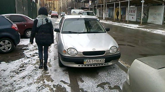 У Києві водій став лауреатом конкурсу "Паркуюсь, як жлоб" - фото 1