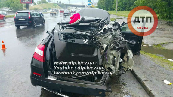 Водій нардепа Геращенка вщент розбив його автівку  - фото 1