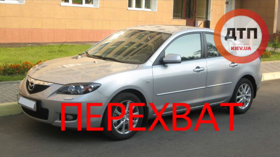Серед білого дня з рук киянина вирвали сумку з 2 мільйонами  - фото 1