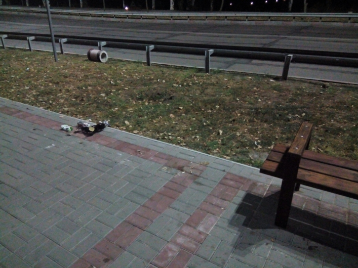 Мелітопольські хулігани вночі "воюють" зі смітниками - фото 2