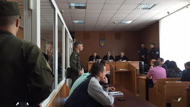 В Одесі суддям у справі "2 травня" скандували націоналістичні речівки - фото 1