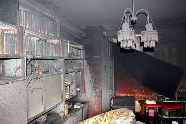 У окупованому Луганську згоріло кілька квартир - фото 2