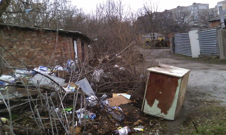 У Кіровограді прибирають величезний несанкційований смітник - фото 4