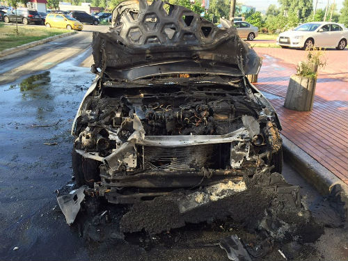 Внаслідок підпалу на столичній Оболоні згоріло три автівки - фото 3
