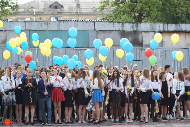 У кіровоградських школах пролунав останній дзвінок - фото 3