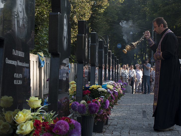 Сумчани вшанували пам’ять загиблих за незалежність України  - фото 2