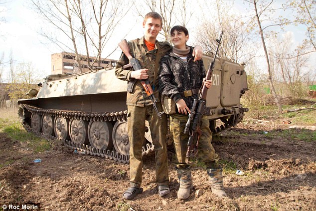 Терористка-снайпер з "ДНР" вихваляється західним ЗМІ, що вбила 24 українців (ФОТО) - фото 3