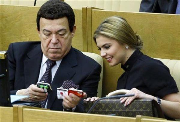 Як російські депутати розважаються у Державній Думі  - фото 28