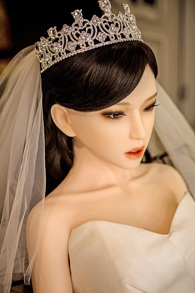 Смертельно хворий китаєць одружився з надувною секс-лялькою - фото 2