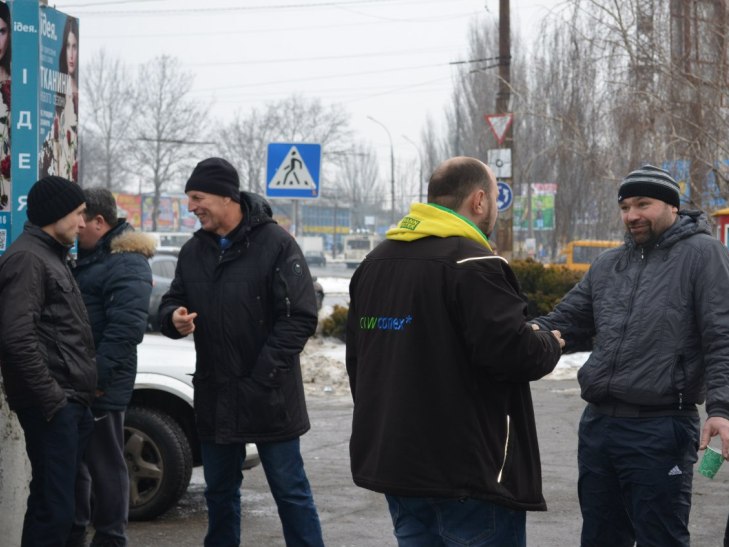 У Миколаєві маршрутчики висаджують людей посеред дороги