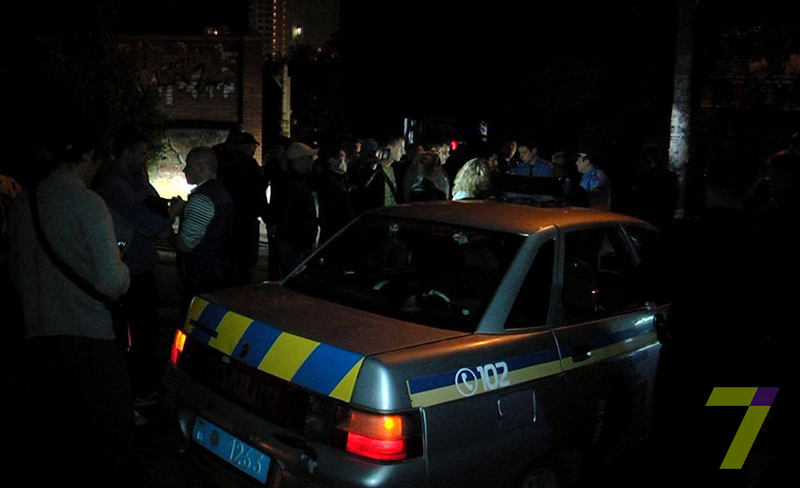 В Одесі поліцейські побилися з таксистами - фото 3