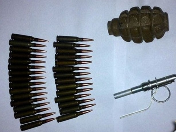 На Донеччині росіянин намагався продати гранату і боєприпаси незнайомцю - фото 2