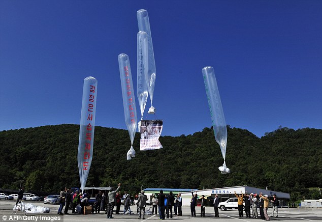 КНДР скинула на Південну Корею недопалки і використаний туалетний папір - фото 1