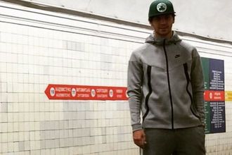 Як зірковий "динамівець" катався у київському метро (ФОТО) - фото 1