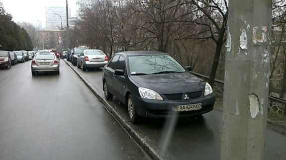 У Києві з`явилася вулиця імені конкурсу "Паркуюсь, як дегенерат" - фото 1