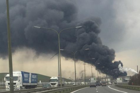 В порту Антверпена стався потужний вибух - фото 1