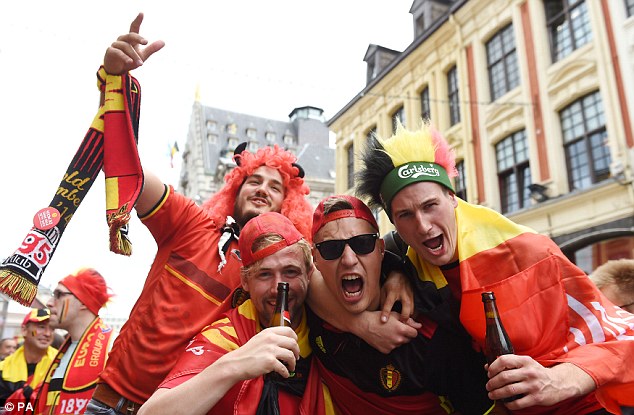 Як гуляють фанати збірних Уельсу та Бельгії в французькому Ліллі - фото 3