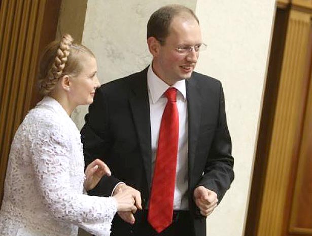 Тимошенко та Яценюк. Від кохання до ненависті - один рік (ФОТО) - фото 1