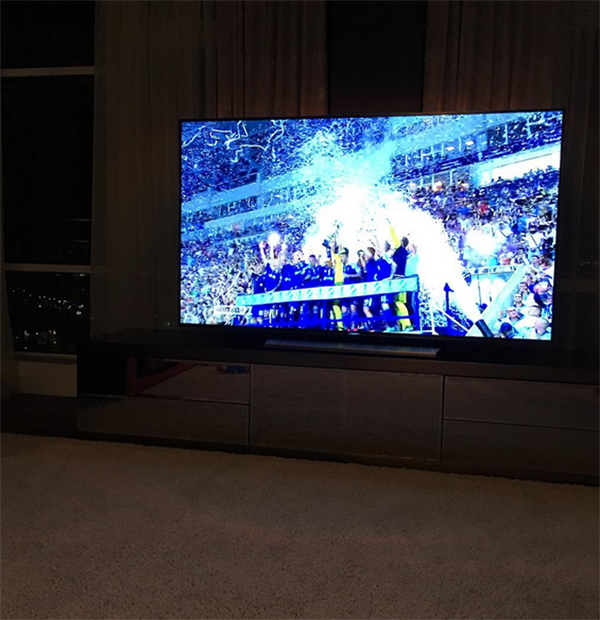 Як Ярмоленко дивився Суперкубок по телевізору - фото 1