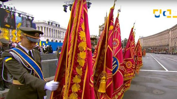 Україна святкує 25-річчя Незалежності: військовий парад у Києві (ТРАНСЛЯЦІЯ) - фото 4