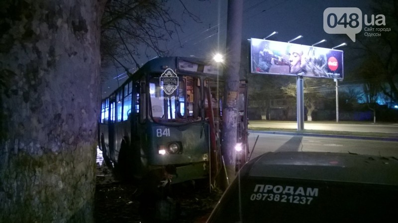В Одесі п'яний чоловік викрав тролейбус та 