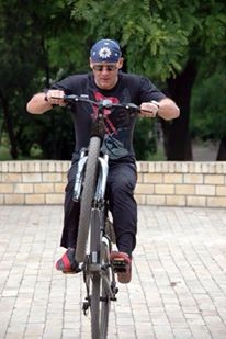 Труханов взяв приклад з Кличка та підкорює вулиці Одеси на велосипеді - фото 2