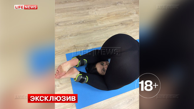 На Росії вчителька хизувалась в соцмережі БДСМ-фото - фото 9